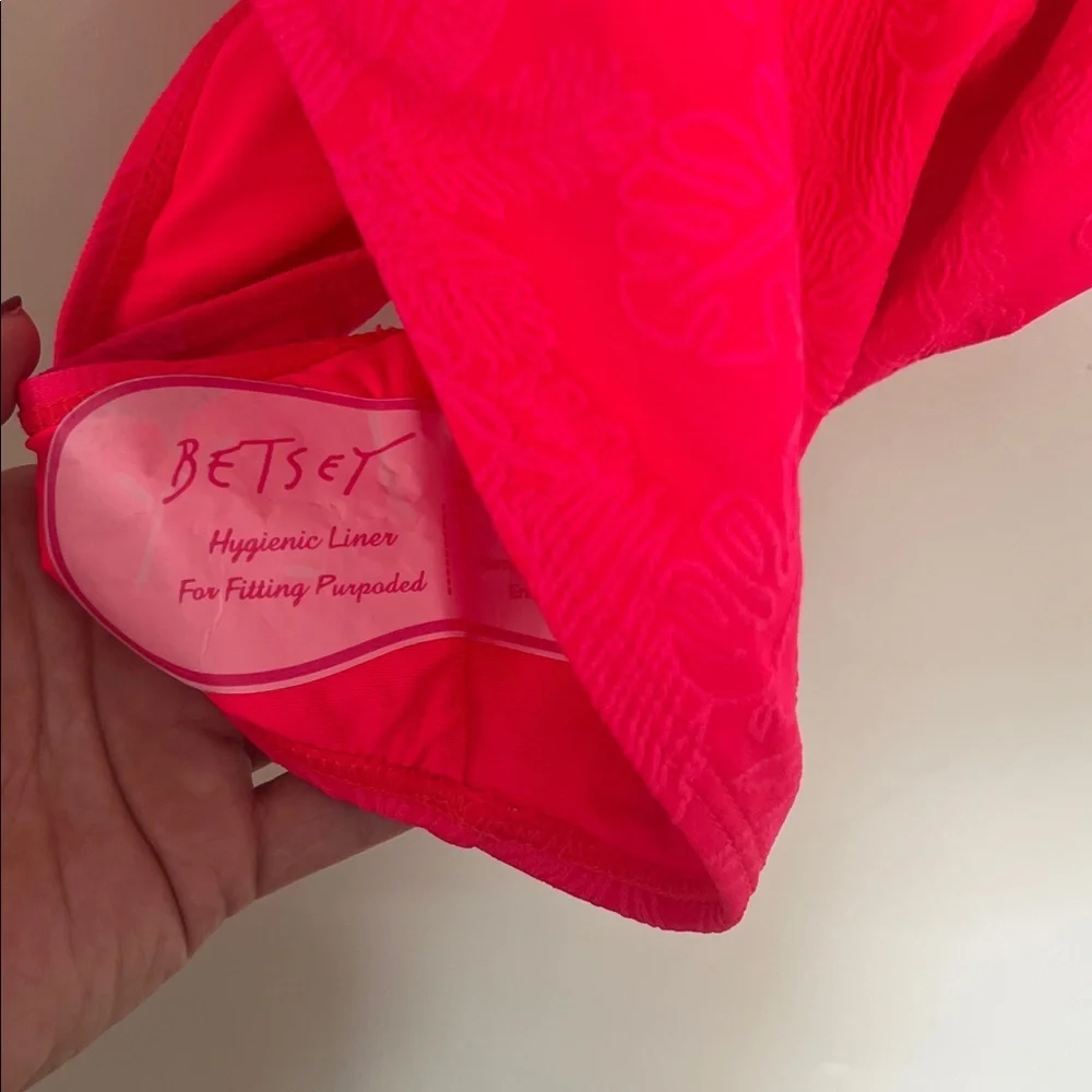 NWT Betsey Johnson Retro Chic Diva Pink Textured Palm Underwire One-Piece - L